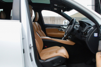 ボルボ XC90 中古車