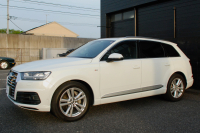 アウディ Q7 中古車