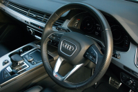 アウディ Q7 中古車