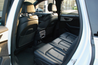 アウディ Q7 中古車