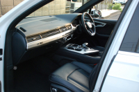 アウディ Q7 中古車