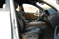 アウディ Q7 中古車