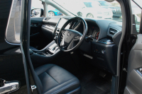 トヨタ アルファード 中古車