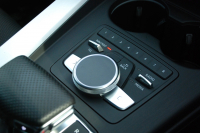 アウディ A4 中古車