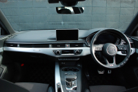 アウディ A4 中古車