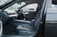 アウディ A4 中古車