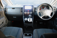 三菱 デリカD:5 中古車