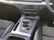 アウディ Q5 中古車