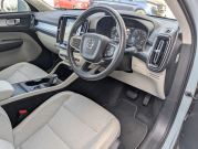 ボルボ XC40 中古車