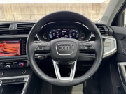 アウディ Q3 中古車