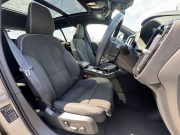 ボルボ XC40 中古車