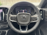 ボルボ XC40 中古車