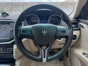 マセラティ ギブリ 中古車
