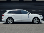 アウディ Q7 中古車
