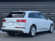 アウディ Q7 中古車
