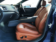 マセラティ ギブリ 中古車