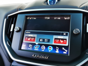 マセラティ ギブリ 中古車