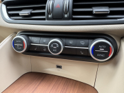 アルファロメオ ジュリア 中古車