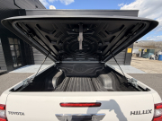 トヨタ ハイラックス 中古車