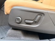 ボルボ XC40 中古車