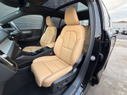 ボルボ XC40 中古車