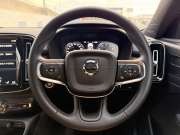 ボルボ XC40 中古車