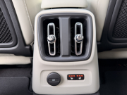 ボルボ XC40 中古車