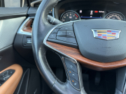 キャデラック XT5 中古車