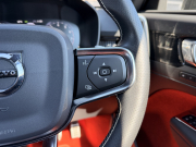 ボルボ XC40 中古車