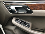 ポルシェ マカン 中古車