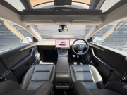 テスラ モデルY 中古車