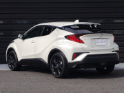 トヨタ C-HR 中古車