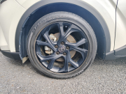 トヨタ C-HR 中古車