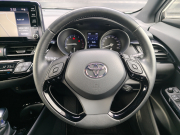 トヨタ C-HR 中古車