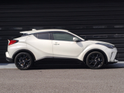 トヨタ C-HR 中古車