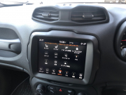 ジープ レネゲード 中古車