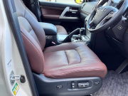 トヨタ ランドクルーザー 中古車