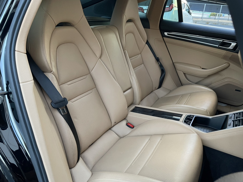 ポルシェ パナメーラ 中古車