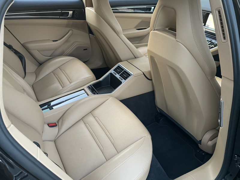 ポルシェ パナメーラ 中古車