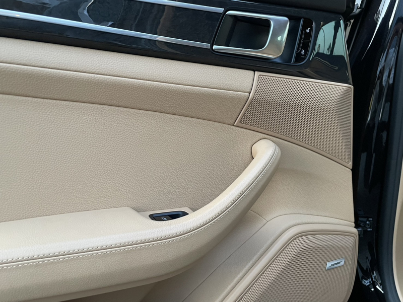 ポルシェ パナメーラ 中古車