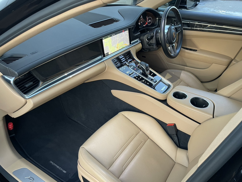 ポルシェ パナメーラ 中古車