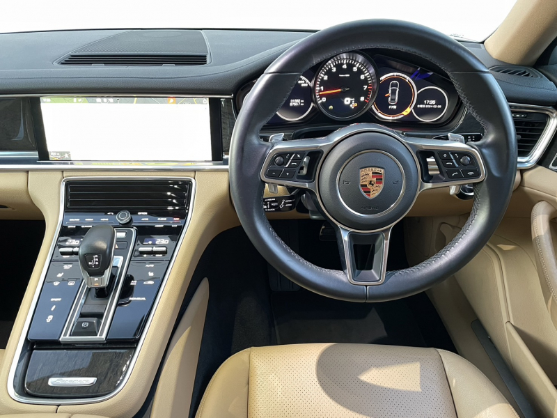 ポルシェ パナメーラ 中古車