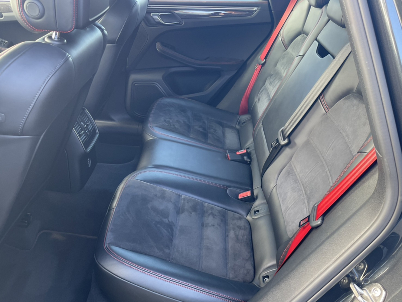 ポルシェ マカン 中古車