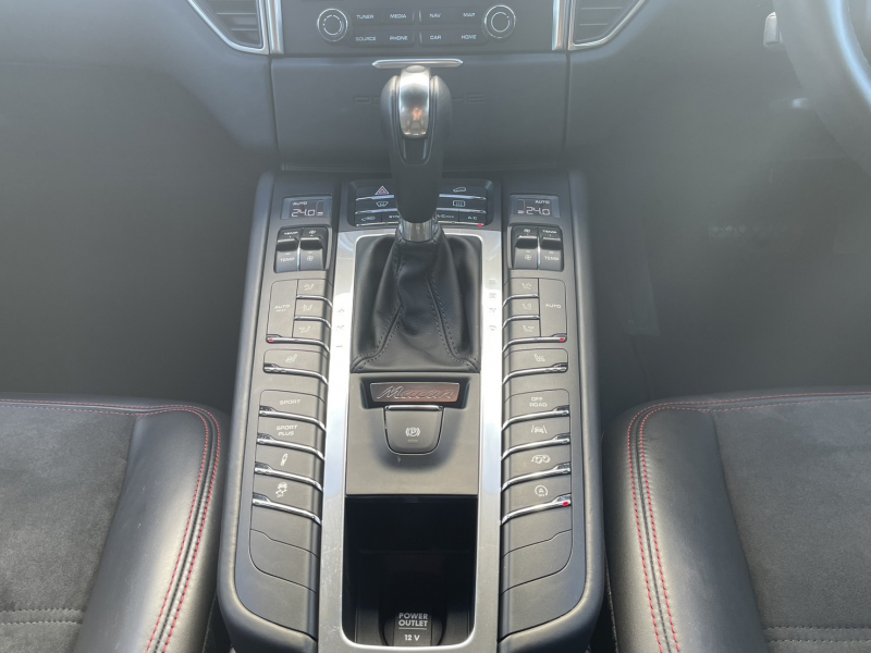 ポルシェ マカン 中古車