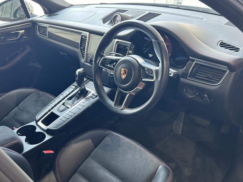 ポルシェ マカン 中古車