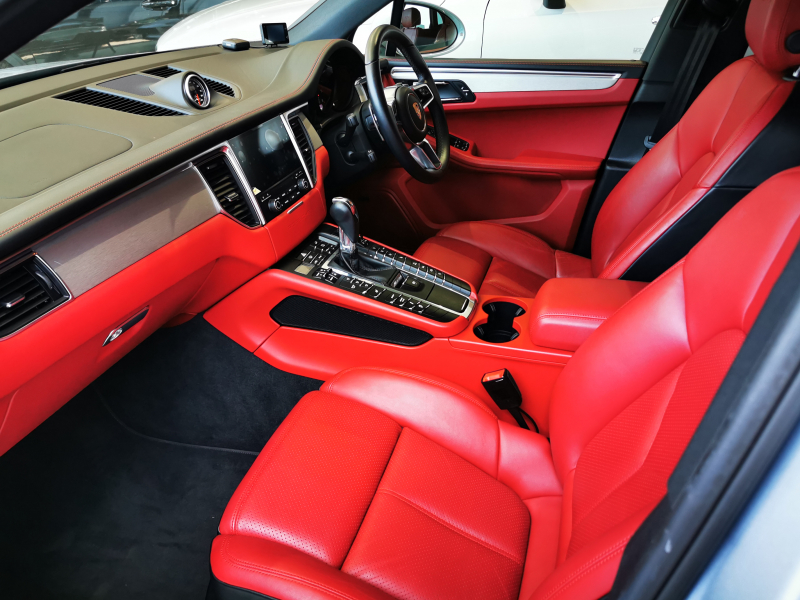 ポルシェ マカン 中古車