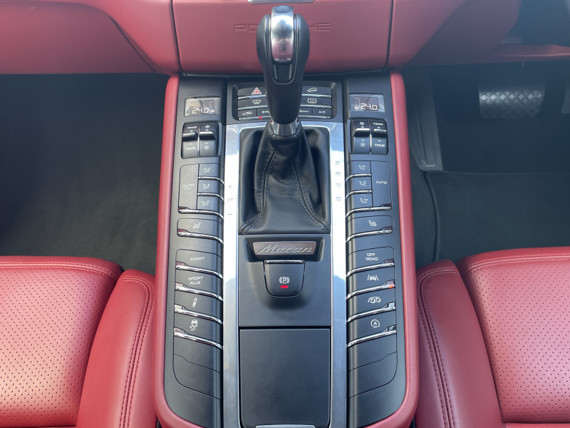 ポルシェ マカン 中古車