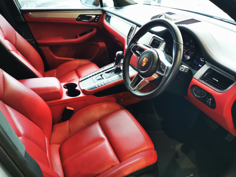 ポルシェ マカン 中古車