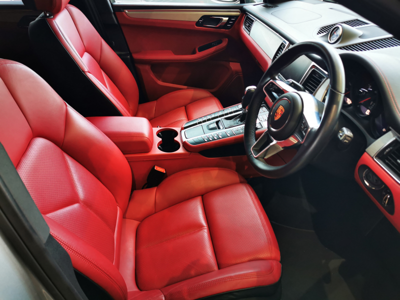 ポルシェ マカン 中古車