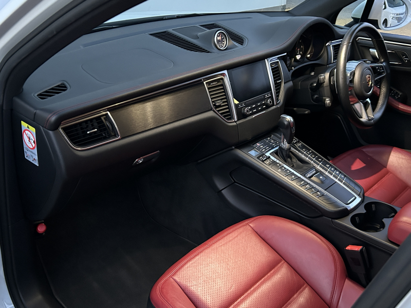 ポルシェ マカン 中古車